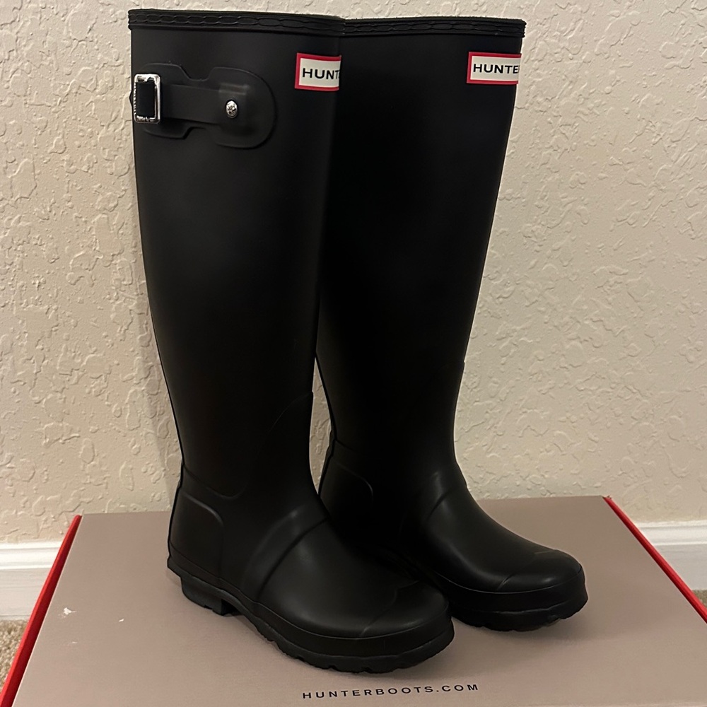 Hunter Original Tall Rain Boots in Matte Black Size 5 - Picture 2 of 7